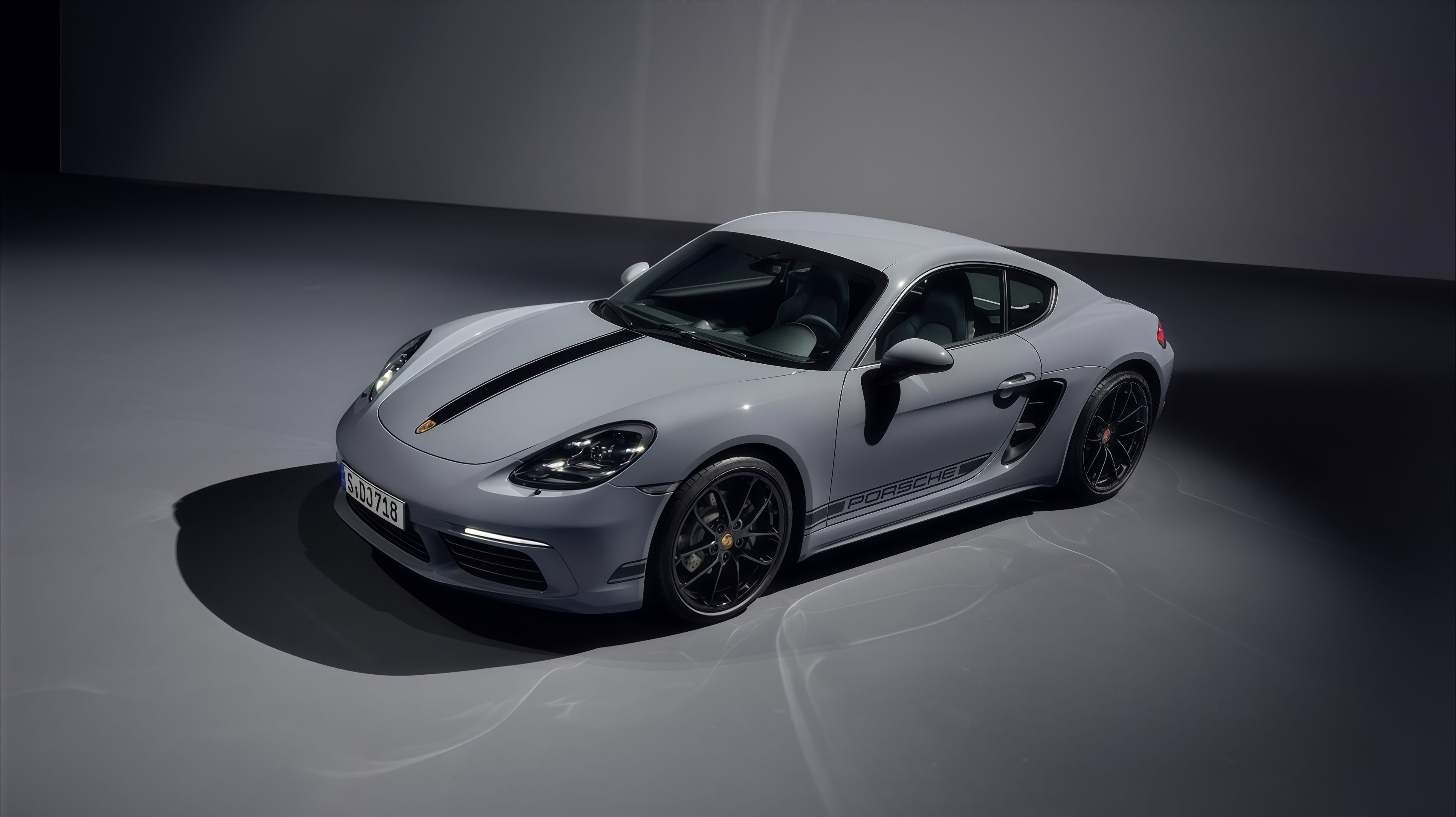 Stunning Porsche 718 Cayman Style Wallpaper